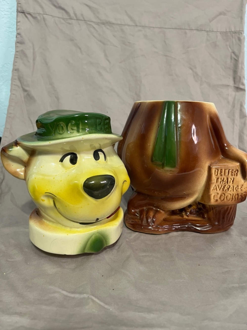 Vintage American Bisque Yogi Bear Ceramic Cookie Jar from 1961. - Picture 7 of 8